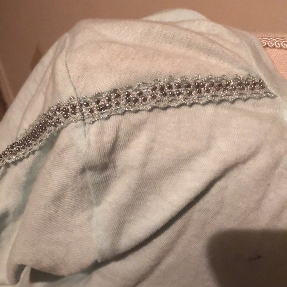 Kaari pullover tshirt with beaded accents, Med. - Picture 4 of 8